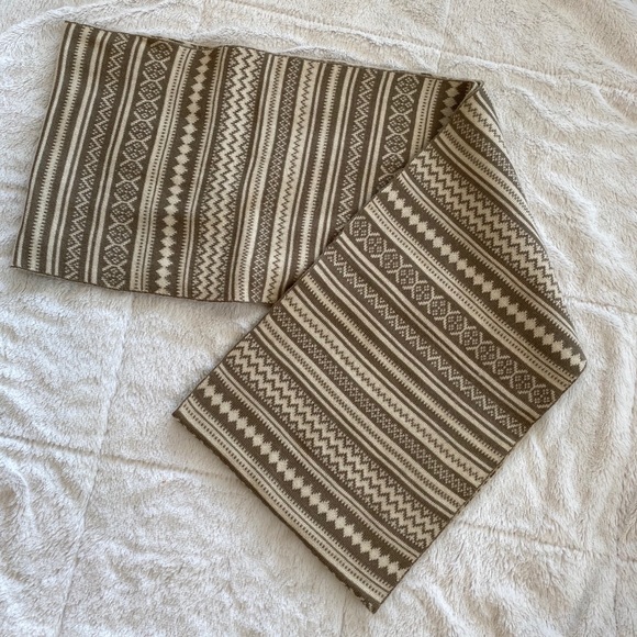 Infinity Scarf - Picture 1 of 1